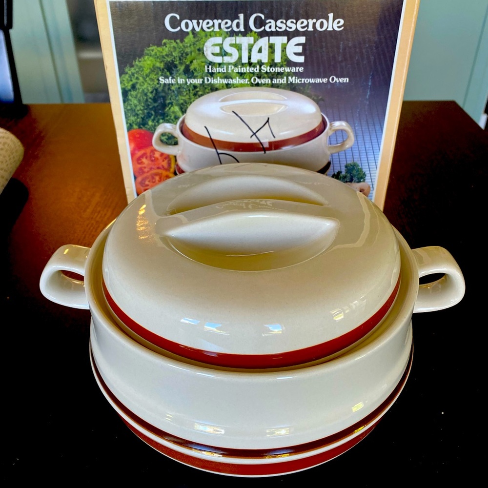 RARE VINTAGE Estate Hearthside Stoneware Covered Casserole Dish in ORIGINAL BOX!